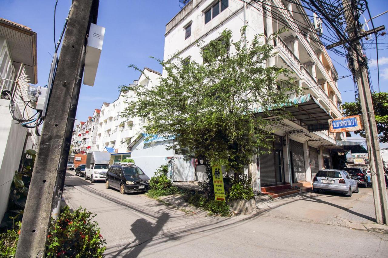 Slt Apartment Bangkok Exterior photo